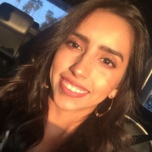 Meet your Posher, Cecilia